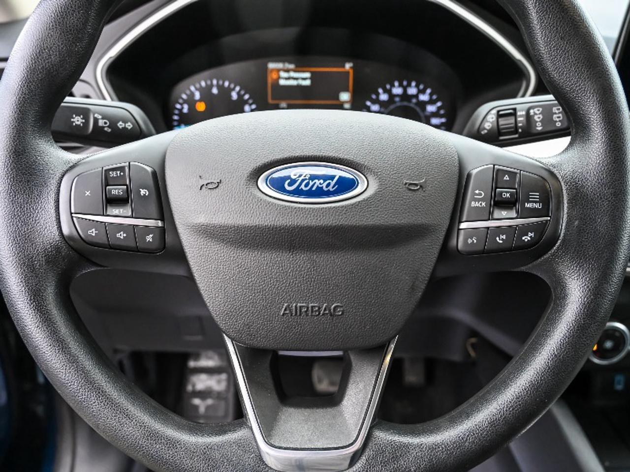 2020 Ford Escape SE Photo