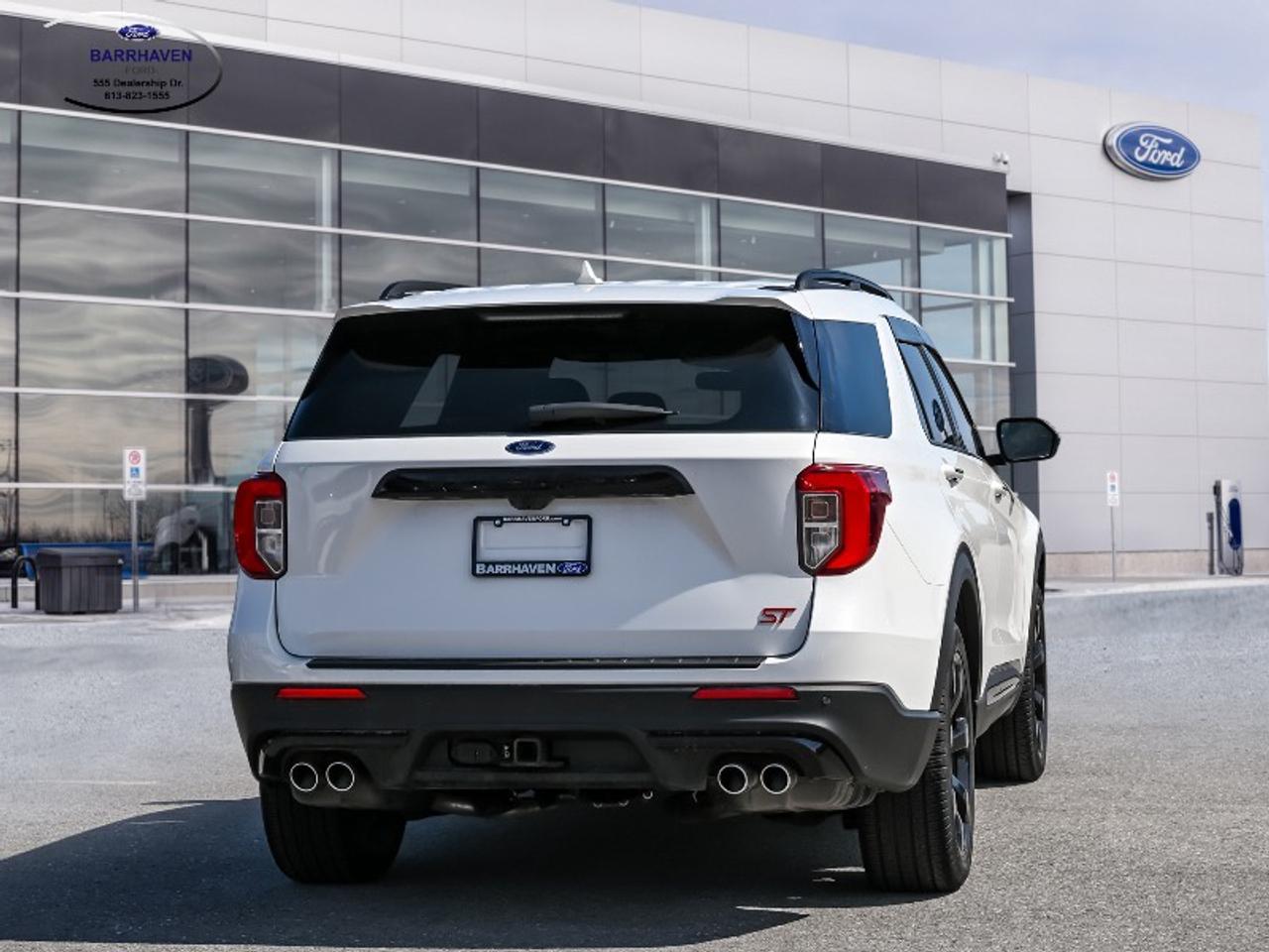 2023 Ford Explorer ST Photo