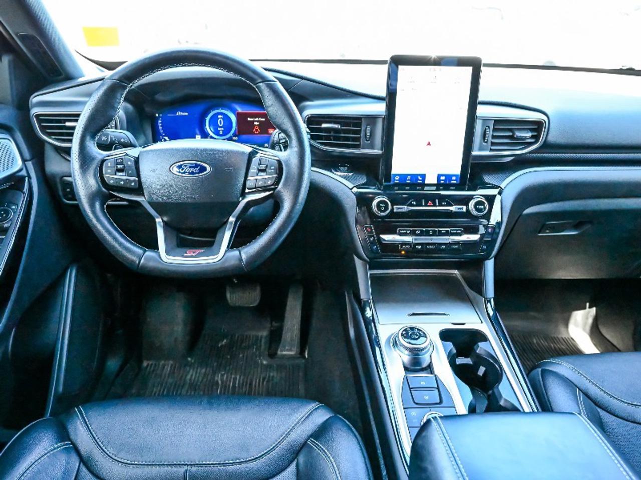 2023 Ford Explorer ST Photo