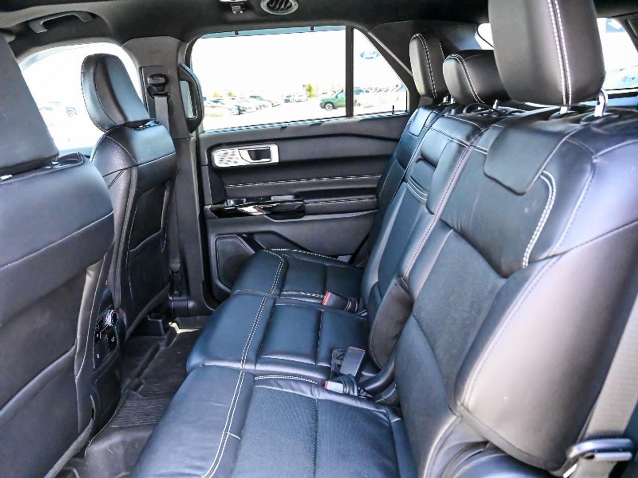 2023 Ford Explorer ST Photo
