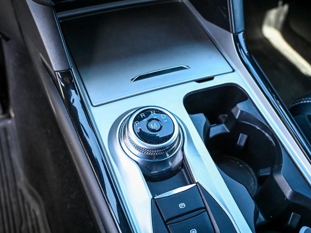 2023 Ford Explorer ST Photo