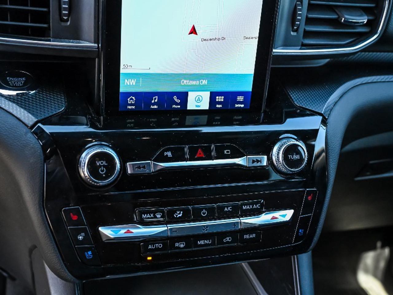 2023 Ford Explorer ST Photo
