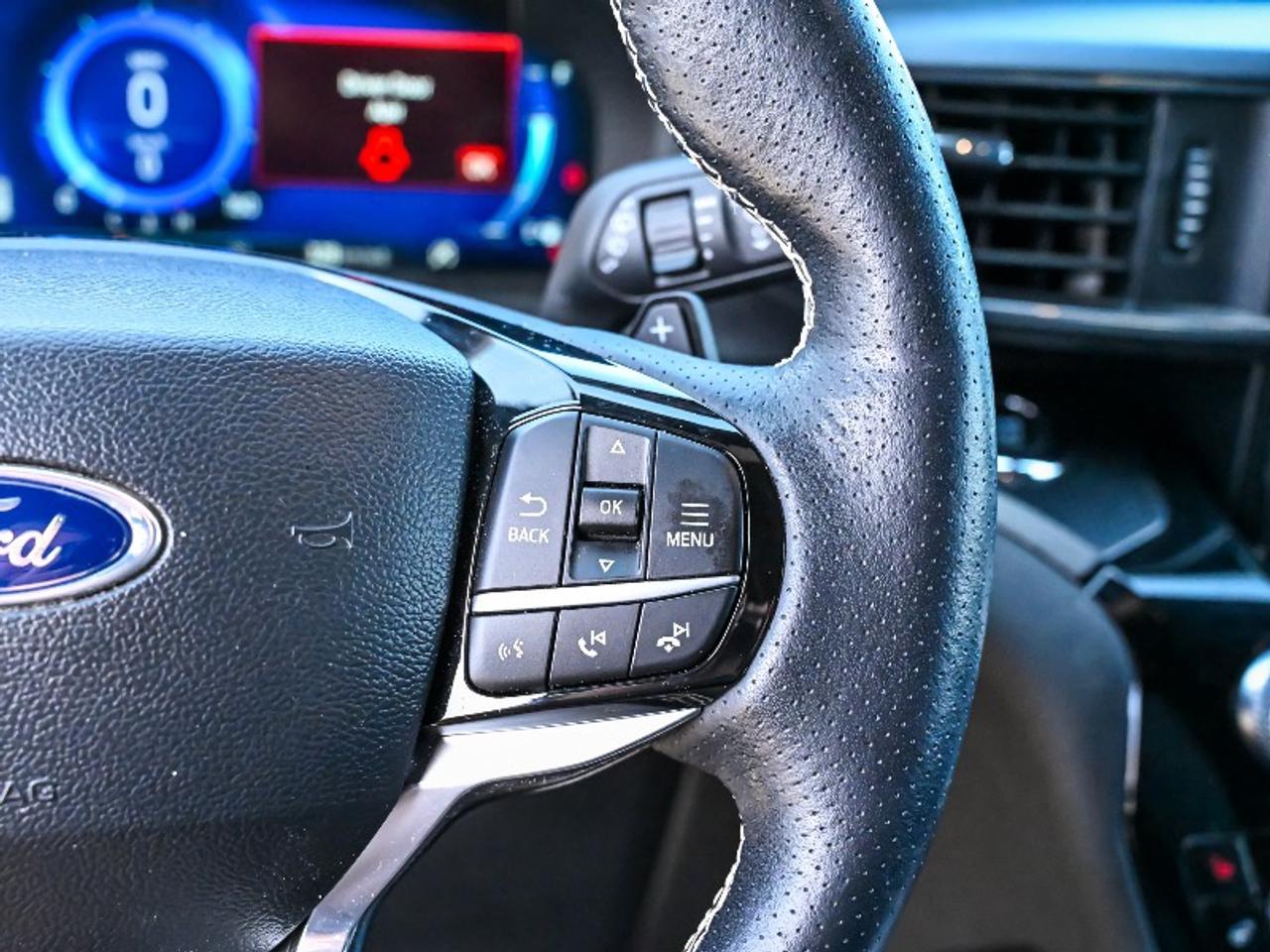2023 Ford Explorer ST Photo