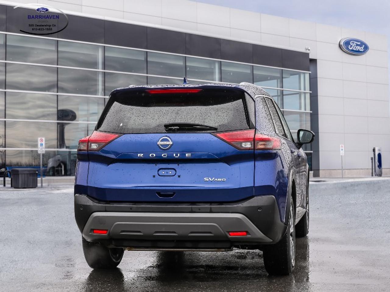 2023 Nissan Rogue SV MOONROOF Photo3