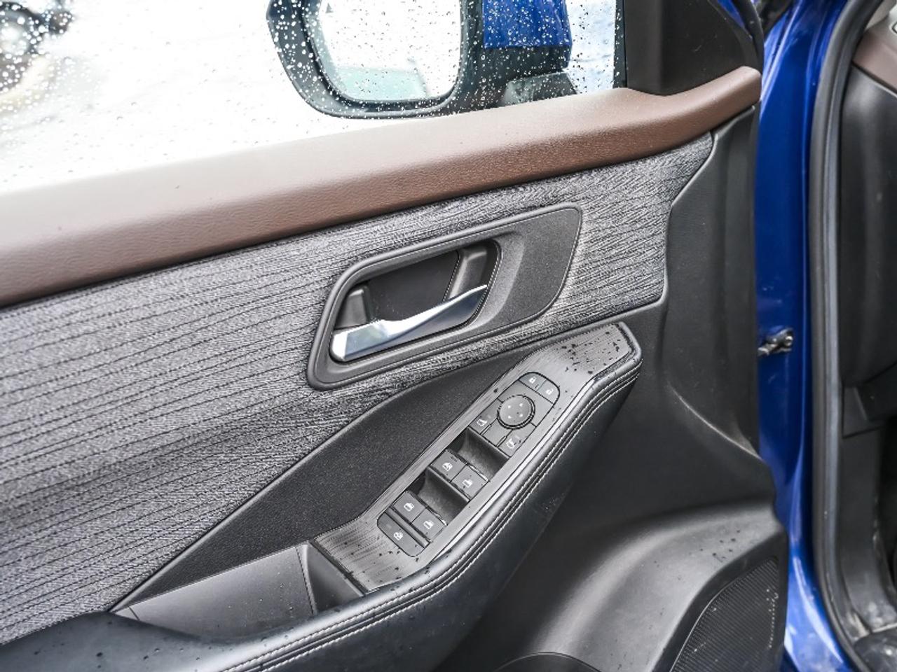 2023 Nissan Rogue SV MOONROOF Photo