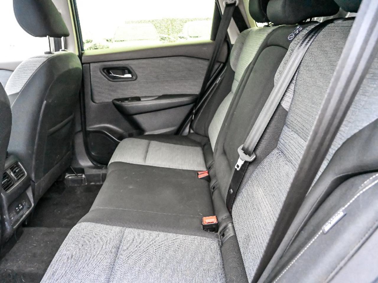 2023 Nissan Rogue SV MOONROOF Photo