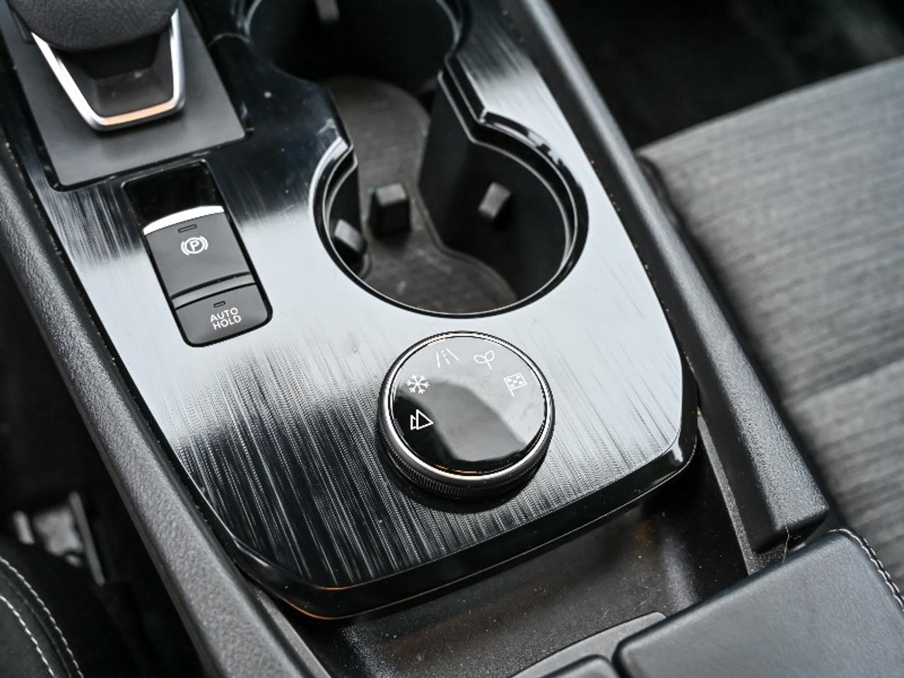 2023 Nissan Rogue SV MOONROOF Photo