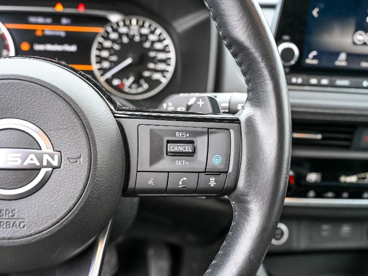 2023 Nissan Rogue SV MOONROOF Photo