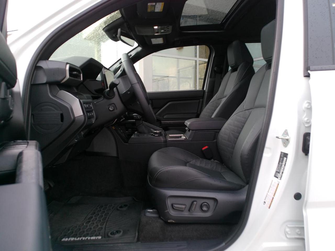 2025 Toyota 4Runner 4WD Photo