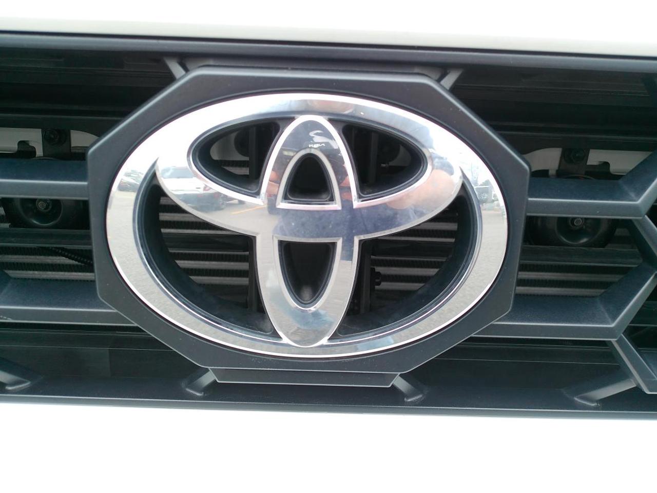 2025 Toyota 4Runner 4WD Photo