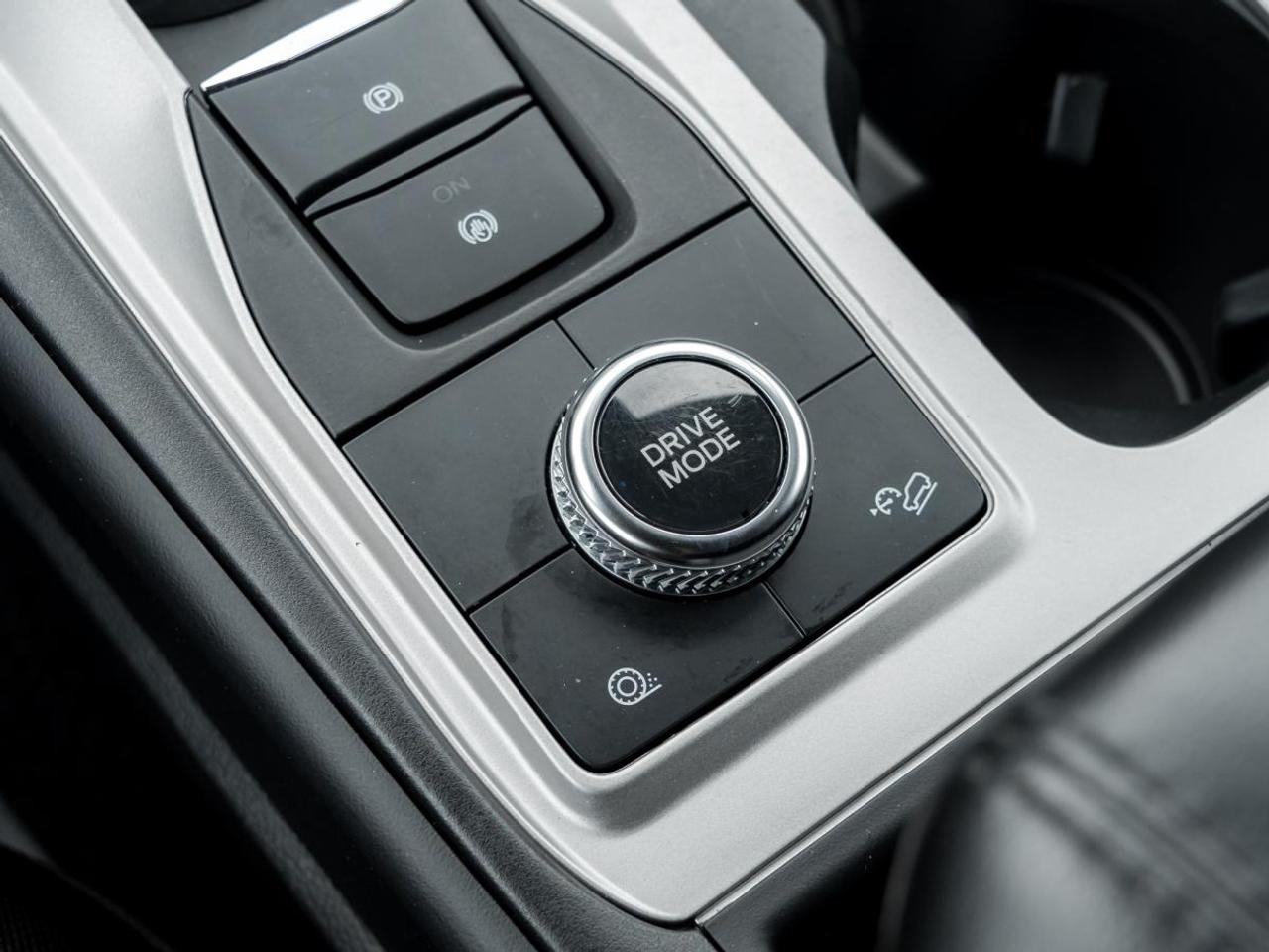 2023 Ford Explorer XLT Photo
