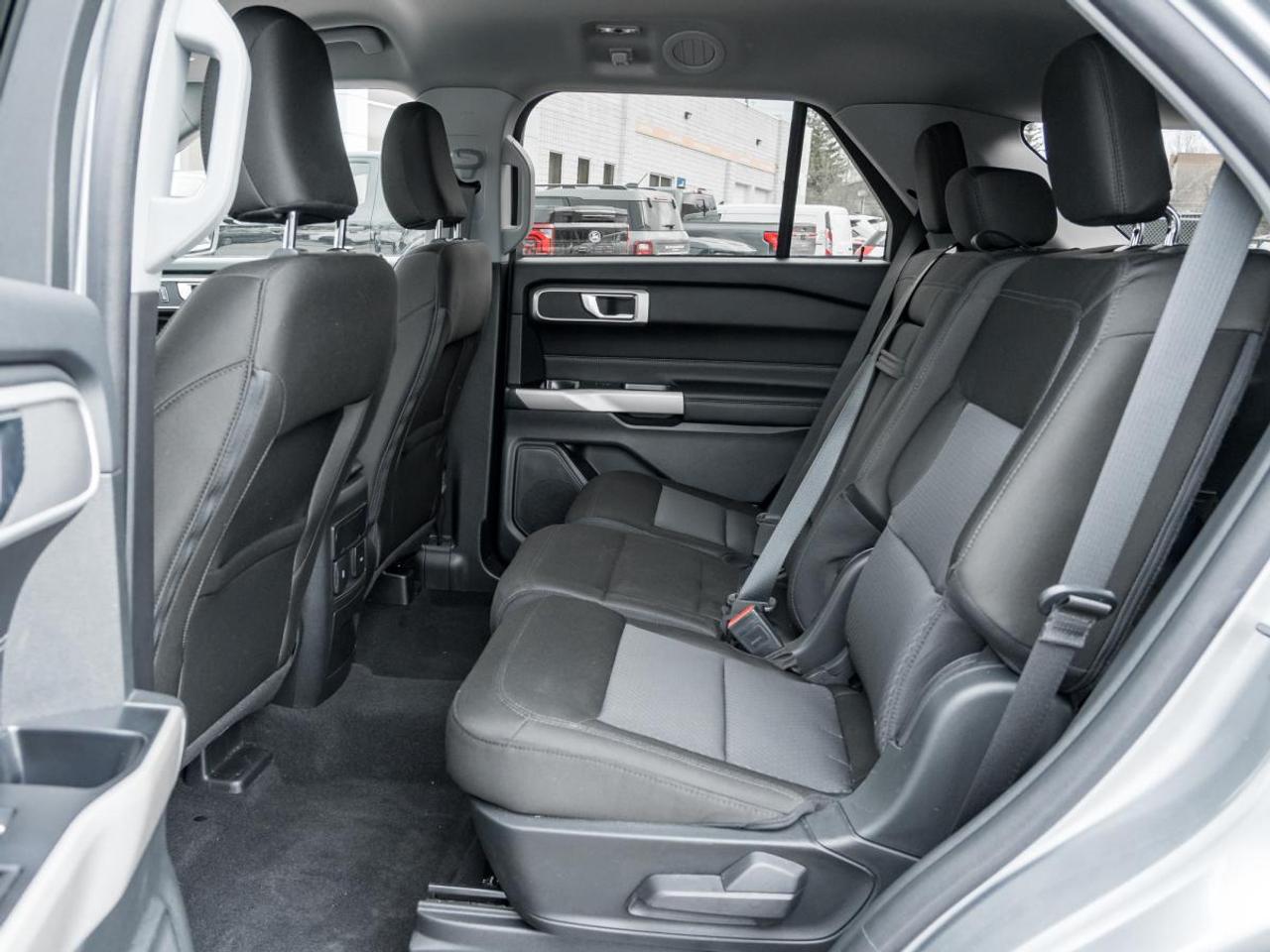 2023 Ford Explorer XLT Photo