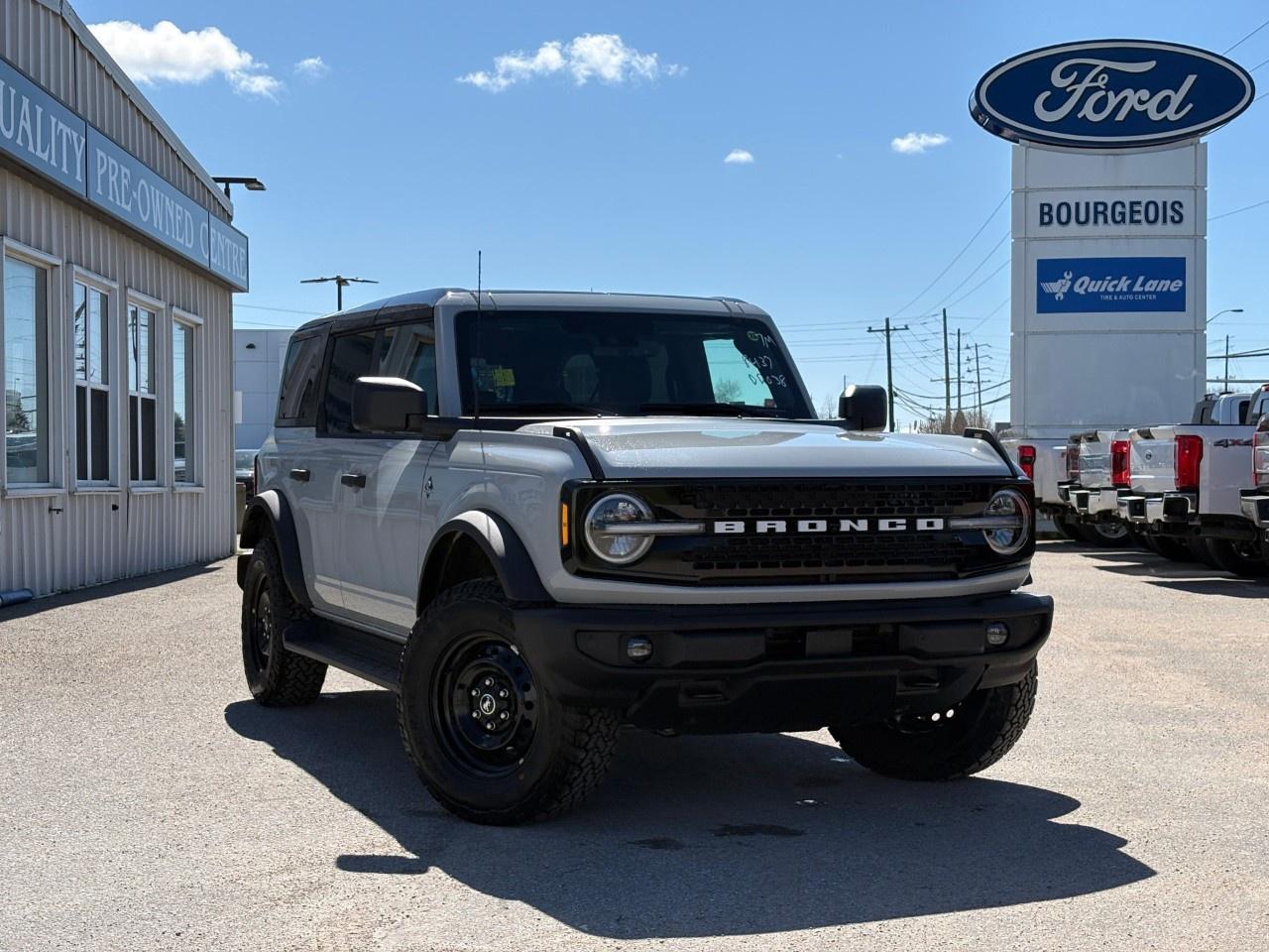 2026 Ford Bronco OUTER BANKS 4 DOOR 4X4 Photo