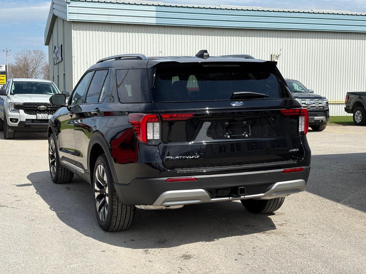 2026 Ford Explorer Platinum 4WD Photo