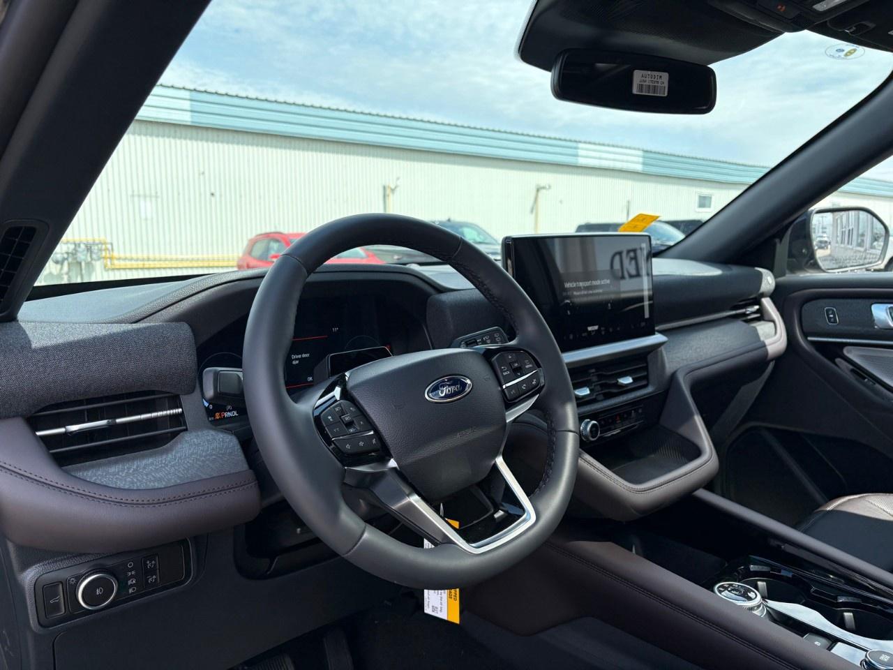 2026 Ford Explorer Platinum 4WD Photo