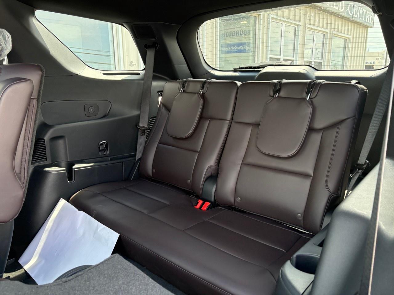 2026 Ford Explorer Platinum 4WD Photo