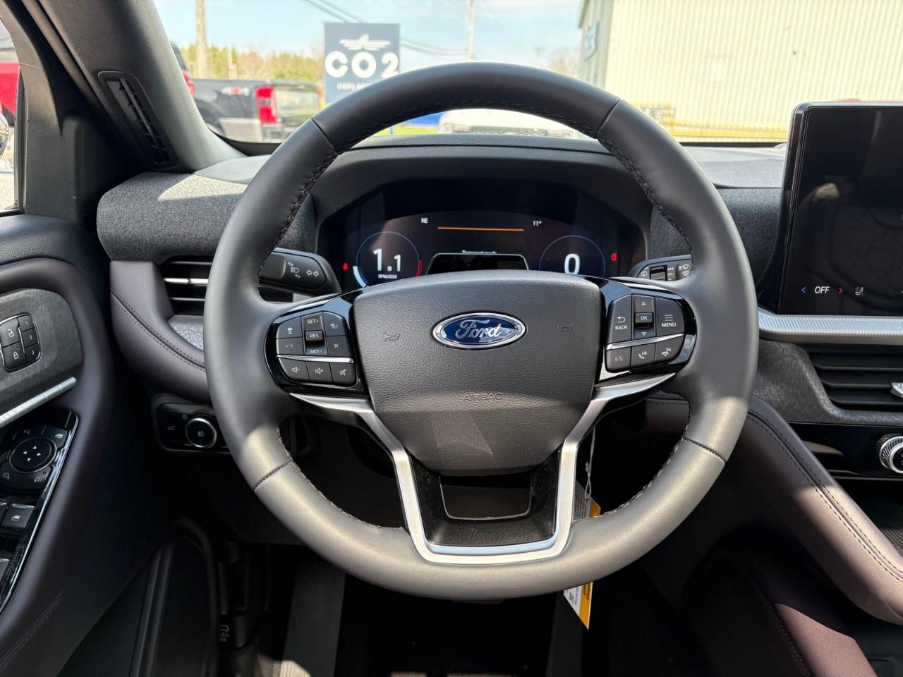 2026 Ford Explorer Platinum 4WD Photo