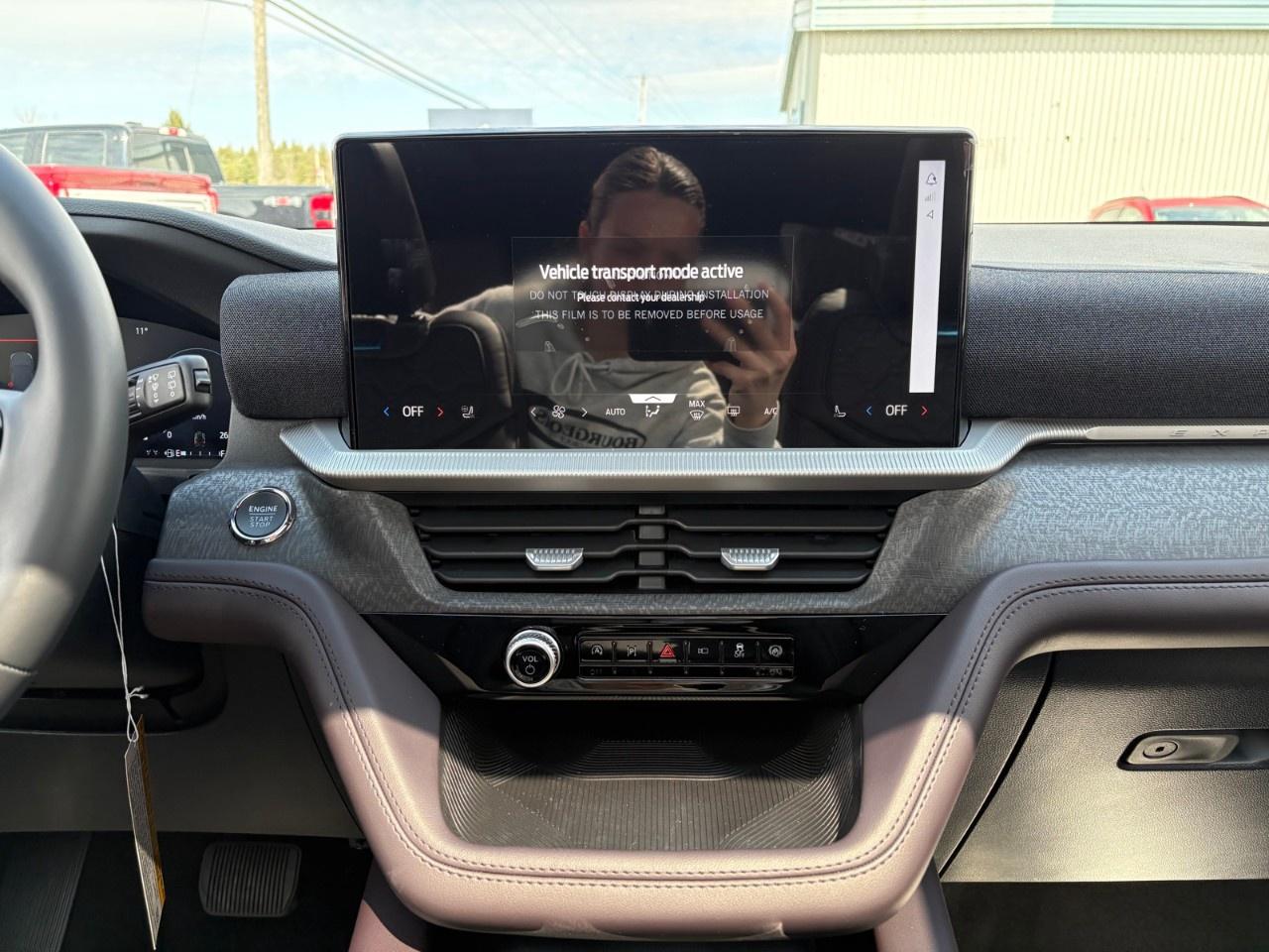 2026 Ford Explorer Platinum 4WD Photo