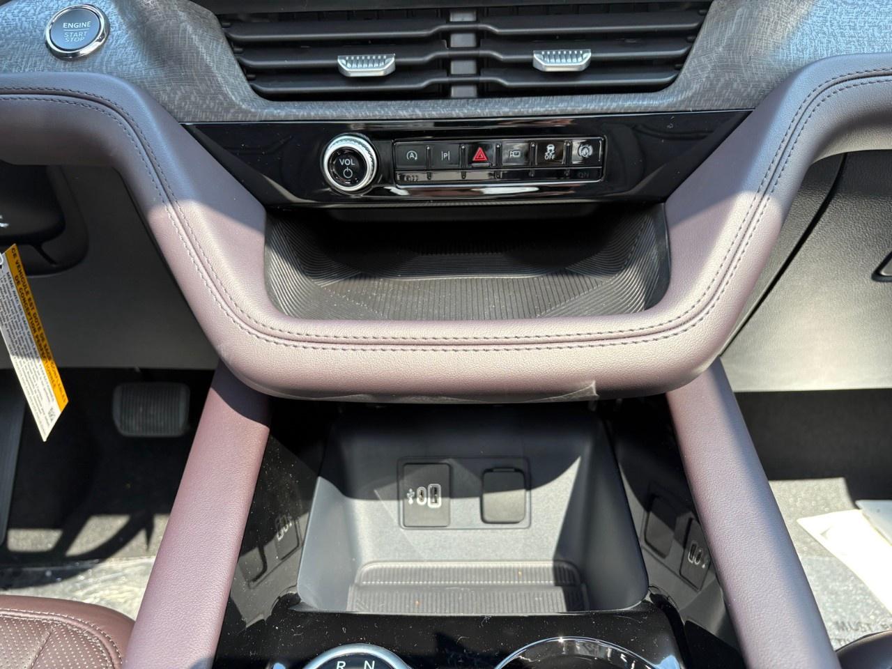 2026 Ford Explorer Platinum 4WD Photo