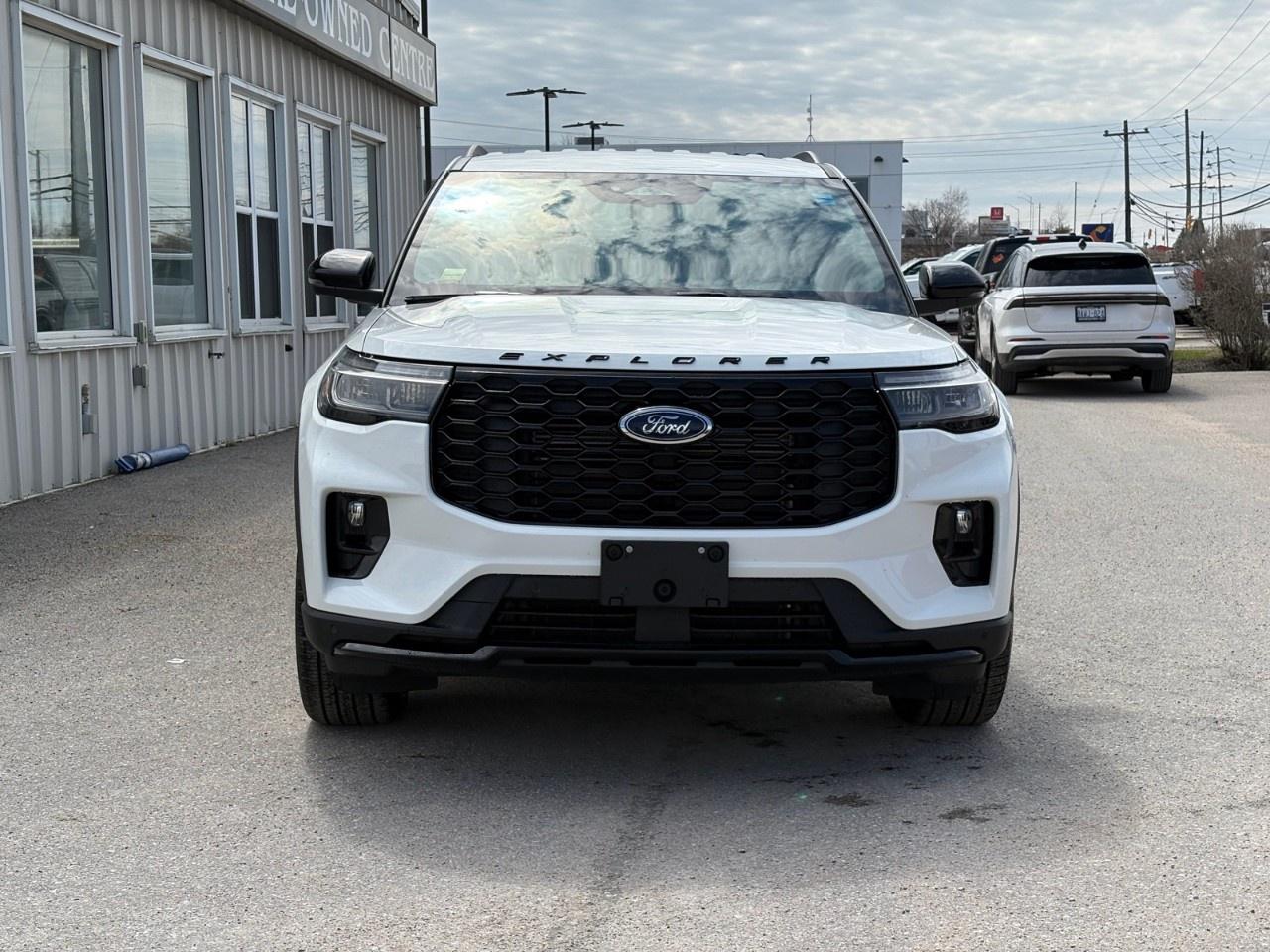 2026 Ford Explorer ST-Line 4WD Photo