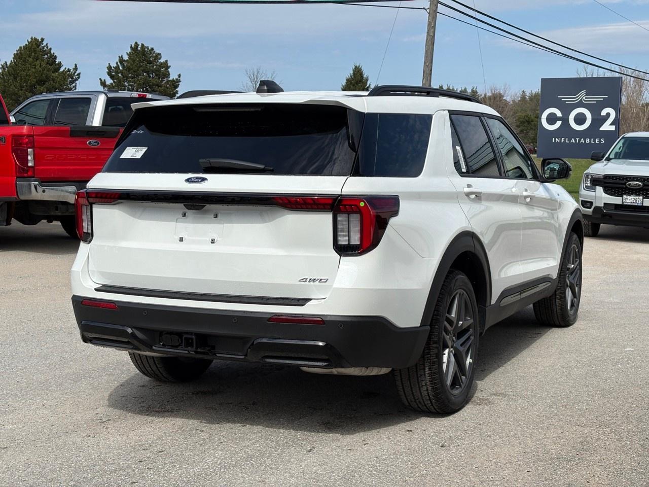 2026 Ford Explorer ST-Line 4WD Photo