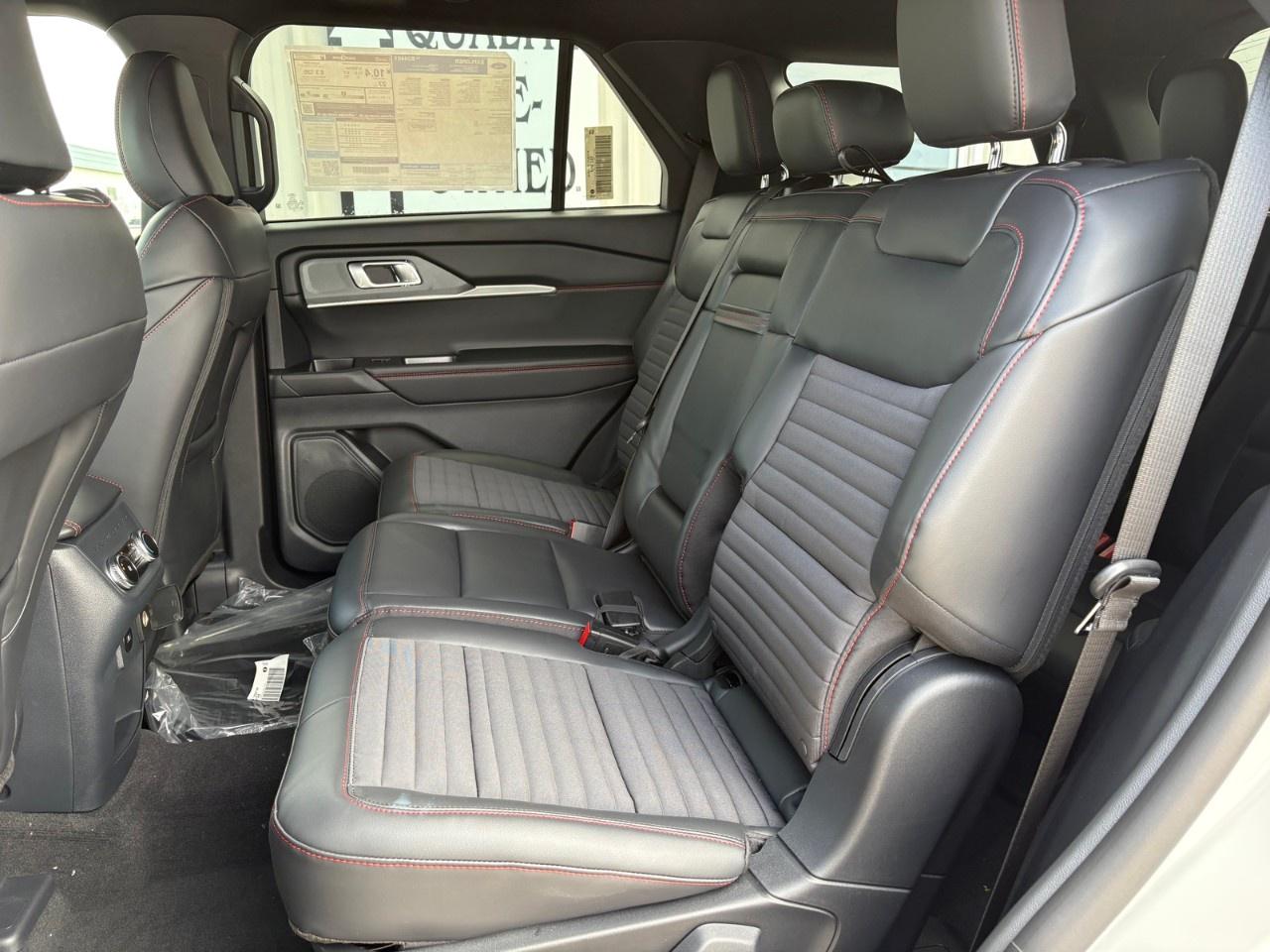 2026 Ford Explorer ST-Line 4WD Photo