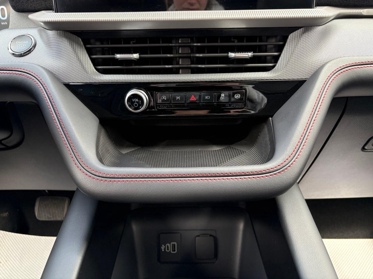 2026 Ford Explorer ST-Line 4WD Photo