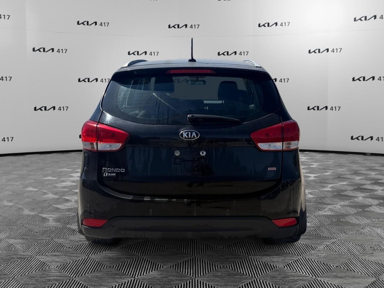 2015 Kia Rondo 4dr Wgn Auto EX Photo