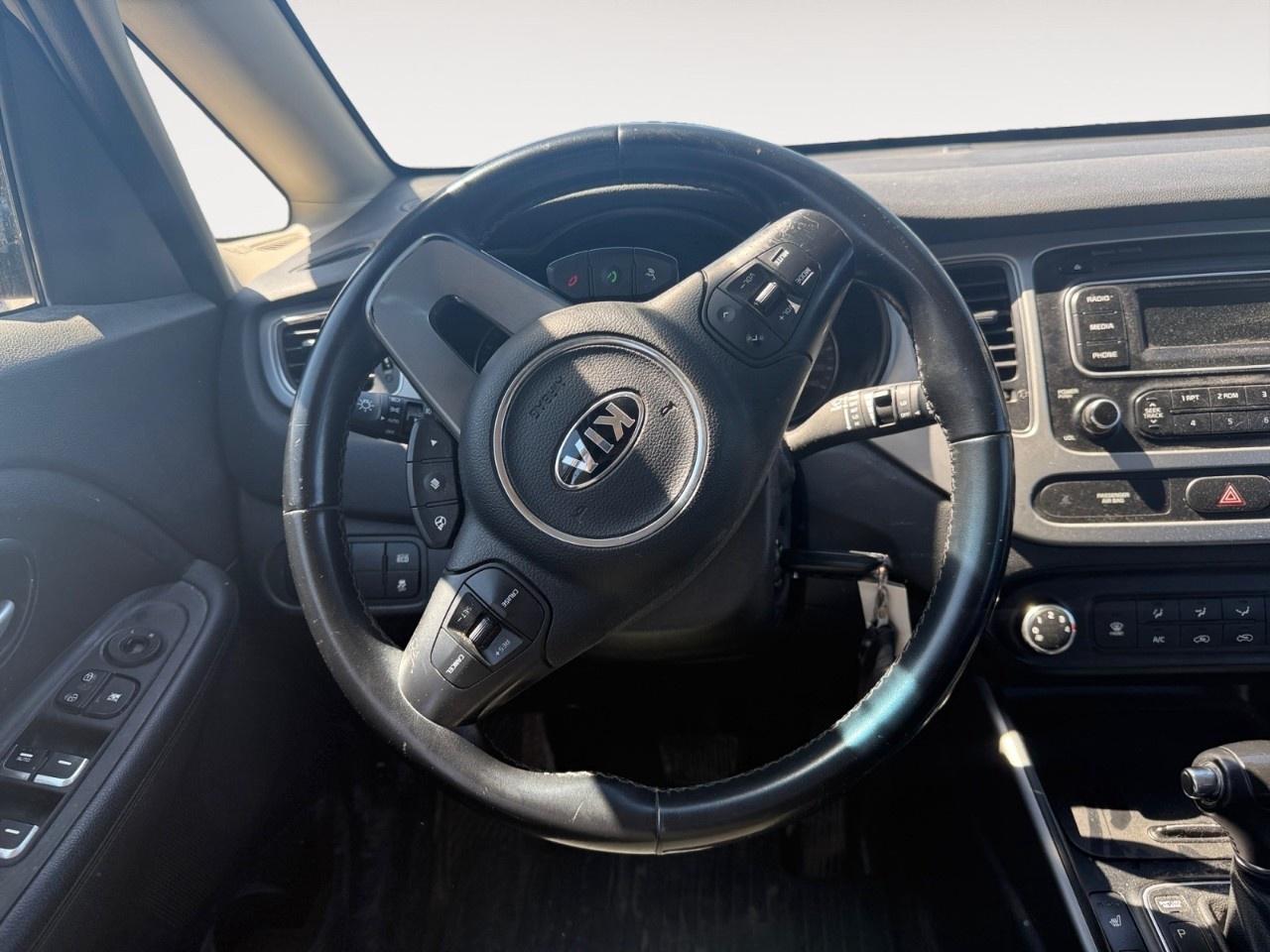 2015 Kia Rondo 4dr Wgn Auto EX Photo