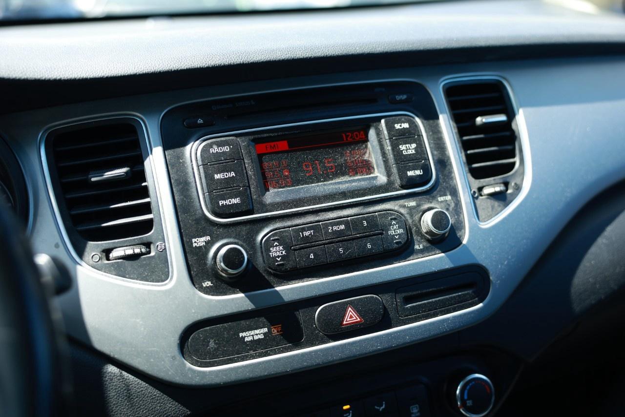 2015 Kia Rondo 4dr Wgn Auto EX Photo