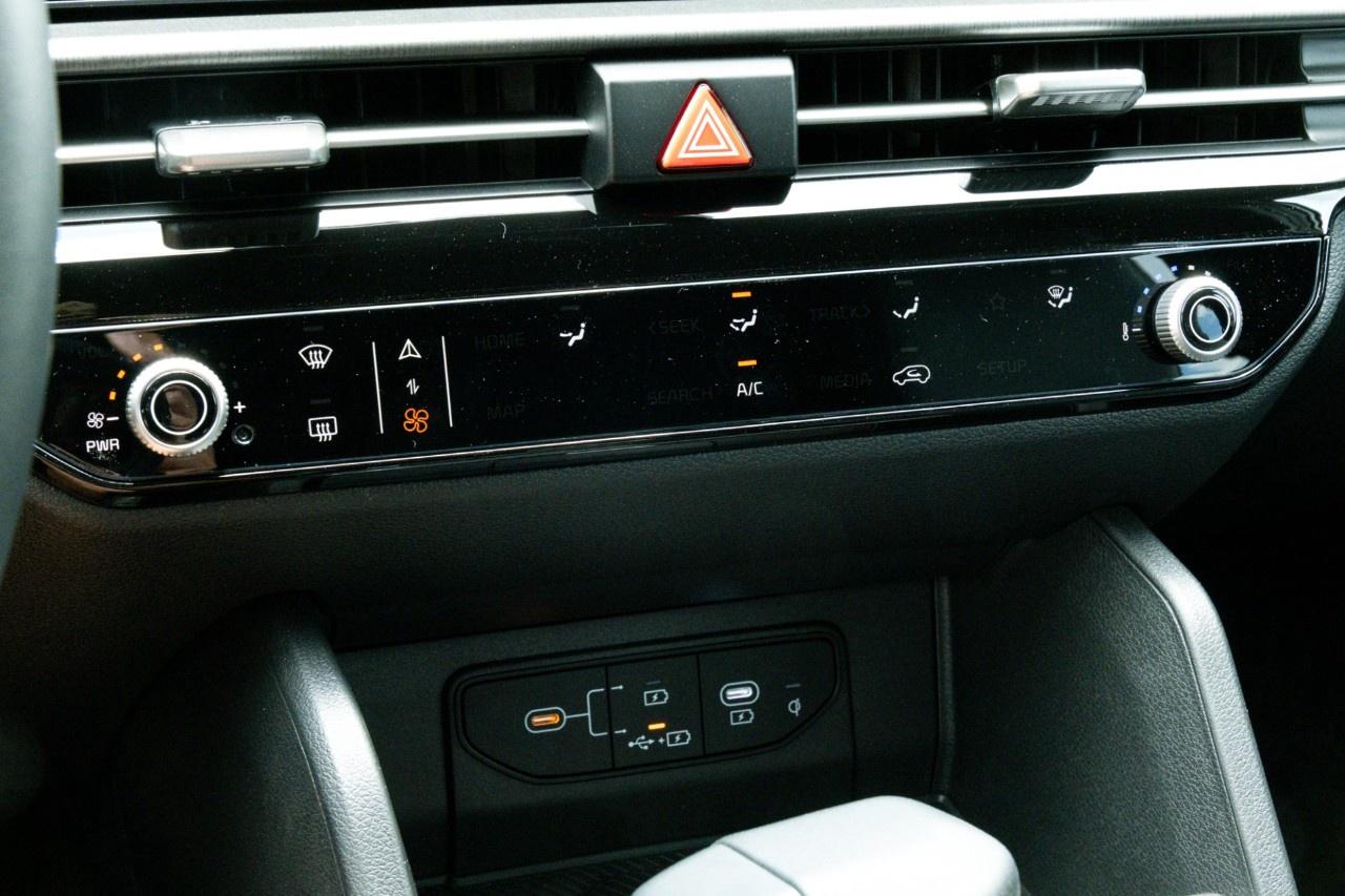2026 Kia Sportage X-line AWD Photo
