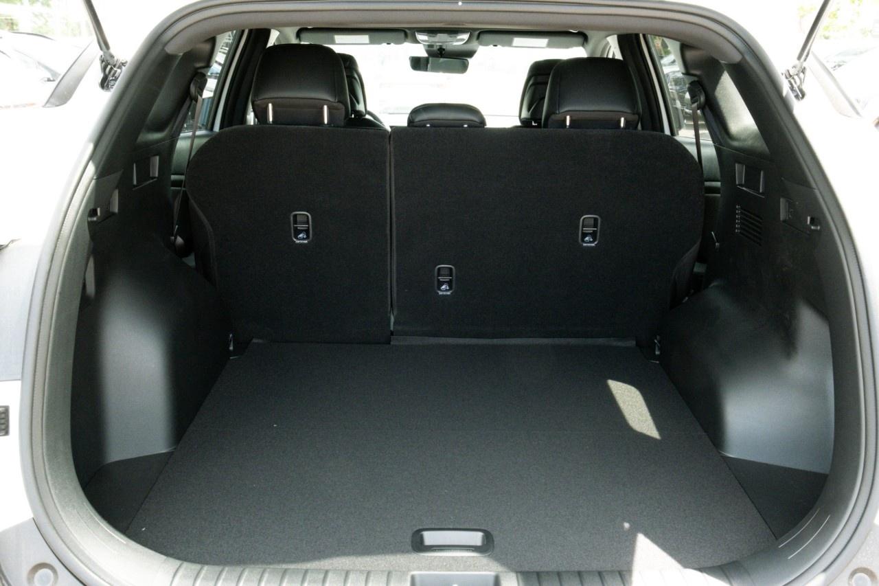 2026 Kia Sportage X-line AWD Photo