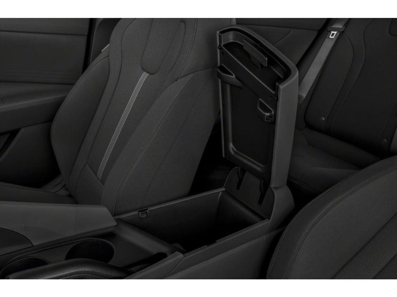 2023 Hyundai Elantra Essential Photo