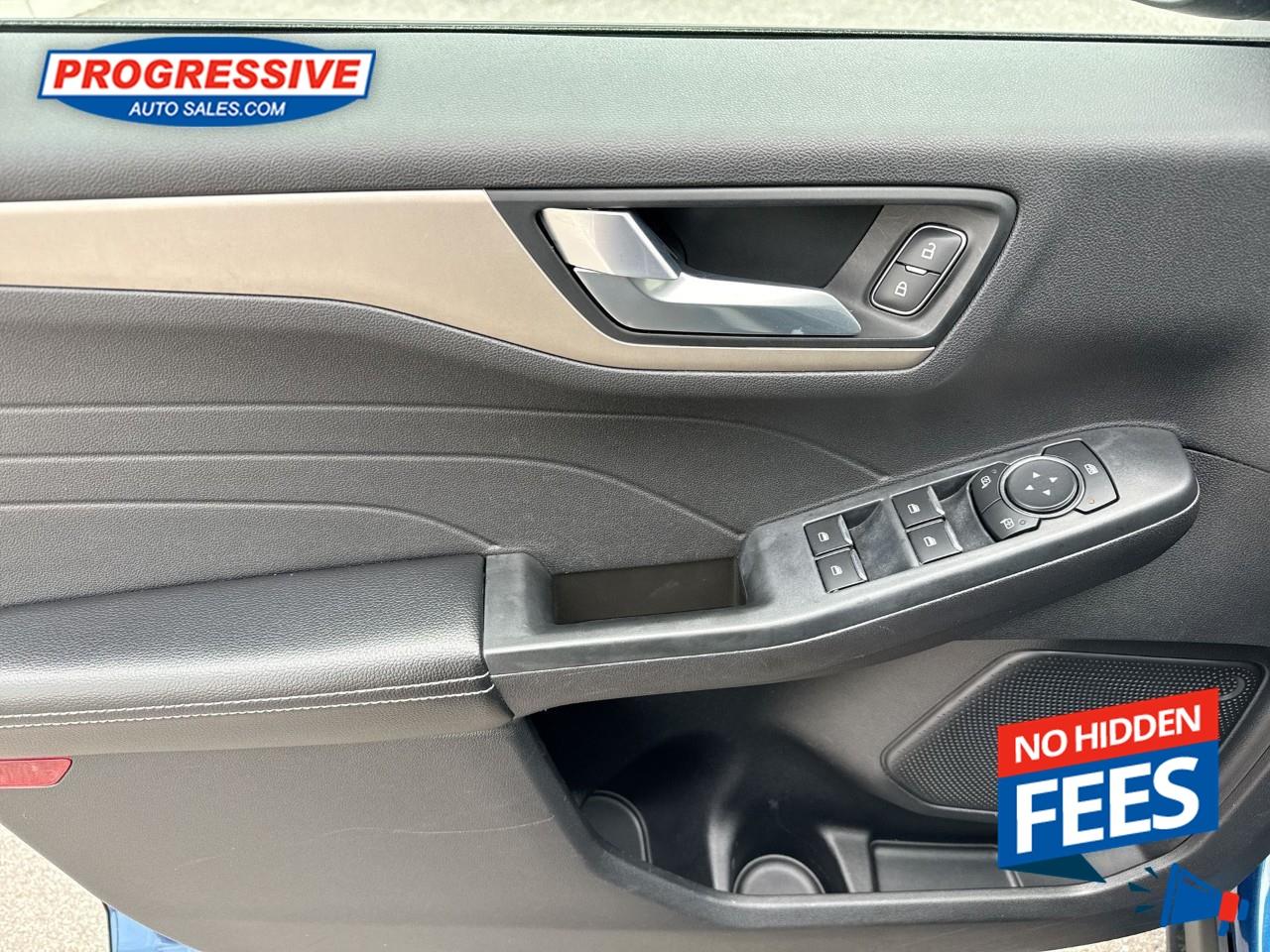 2022 Ford Escape SEL Photo