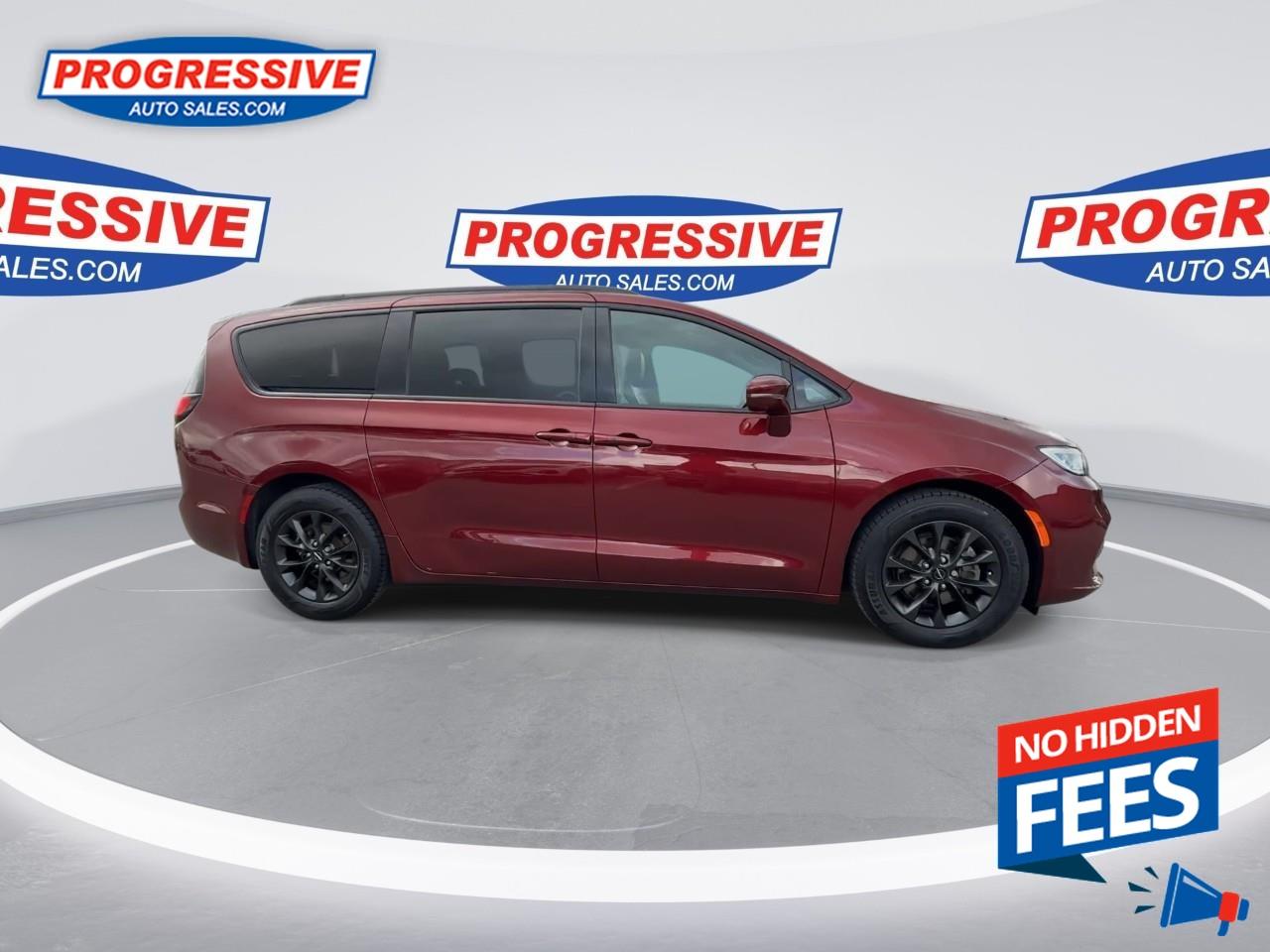 2022 Chrysler Pacifica Touring L Photo
