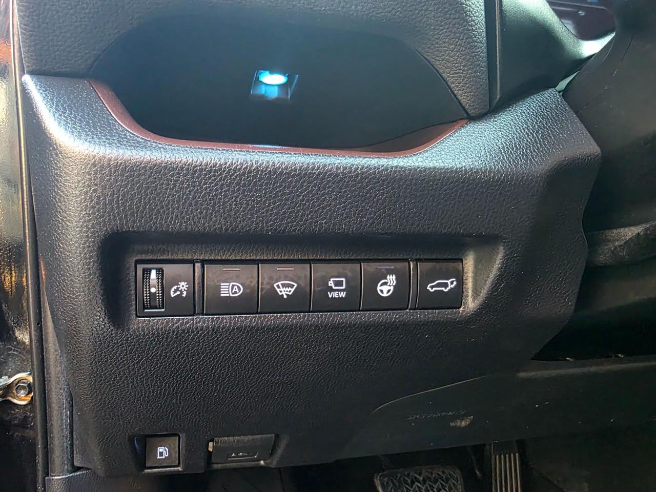 2019 Toyota RAV4 Hybrid Limited LOADED | LOW KMS | ACCIDENT FREE Photo