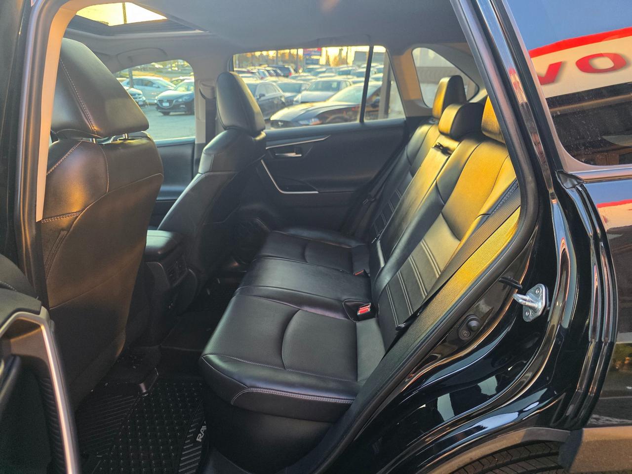 2019 Toyota RAV4 Hybrid Limited LOADED | LOW KMS | ACCIDENT FREE Photo