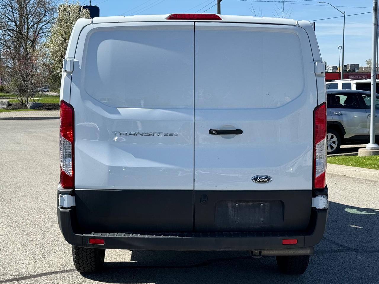 2021 Ford Transit 250  Photo3