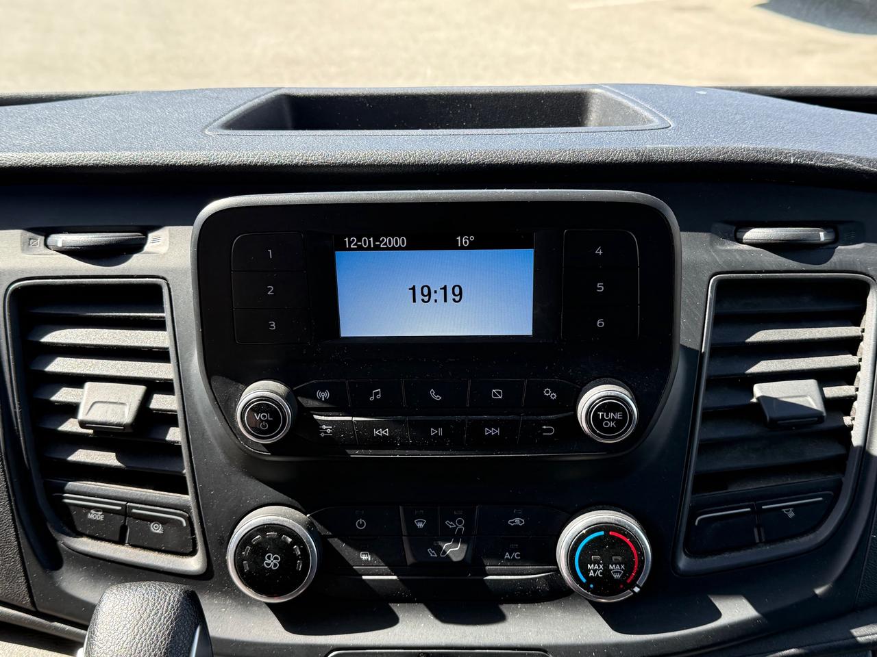 2021 Ford Transit 250  Photo