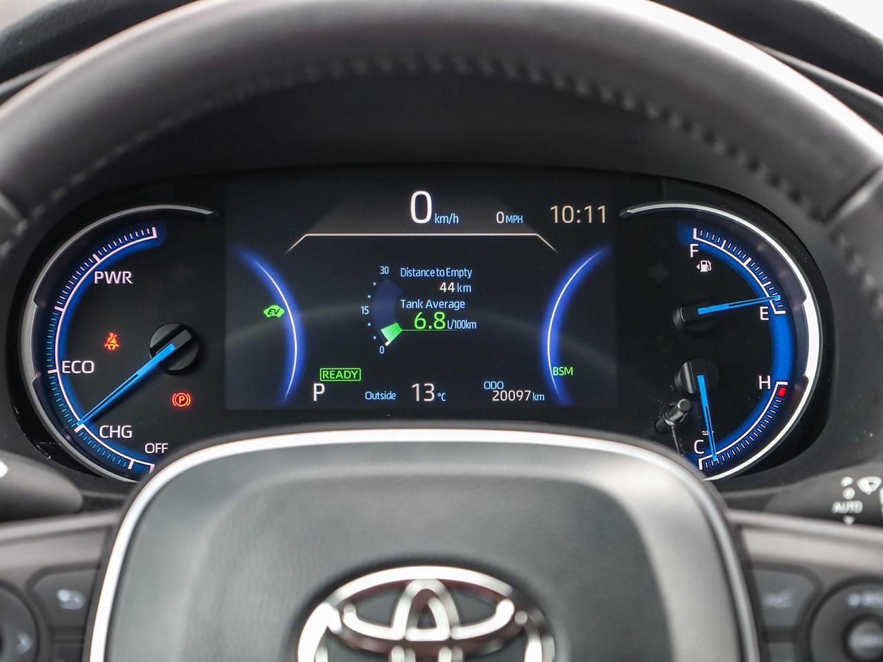 2025 Toyota RAV4 Hybrid XLE Photo
