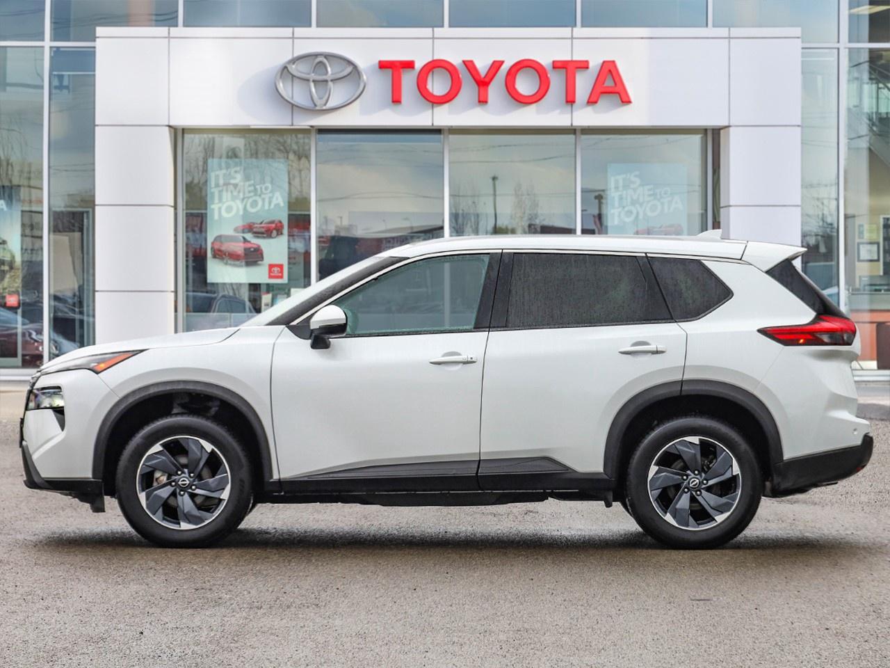 2024 Nissan Rogue SV MOONROOF Photo