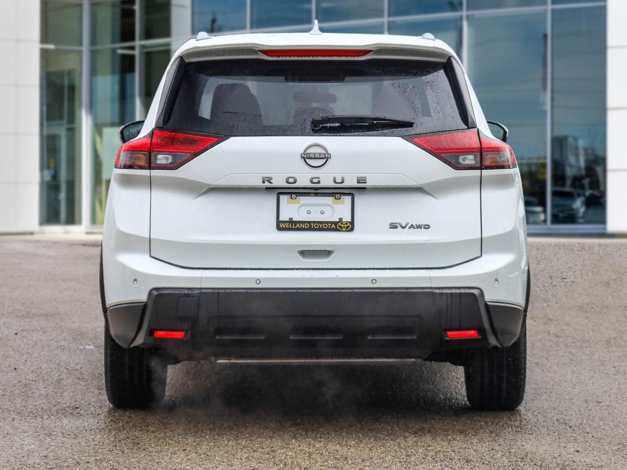 2024 Nissan Rogue SV MOONROOF Photo