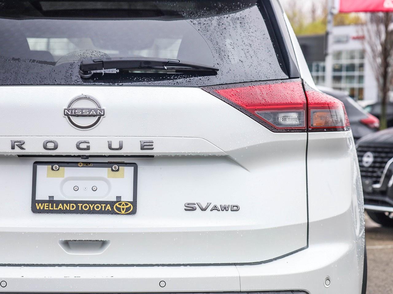 2024 Nissan Rogue SV MOONROOF Photo
