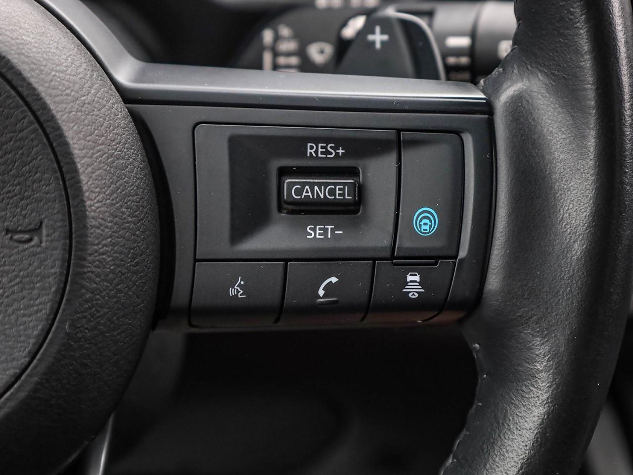 2024 Nissan Rogue SV MOONROOF Photo