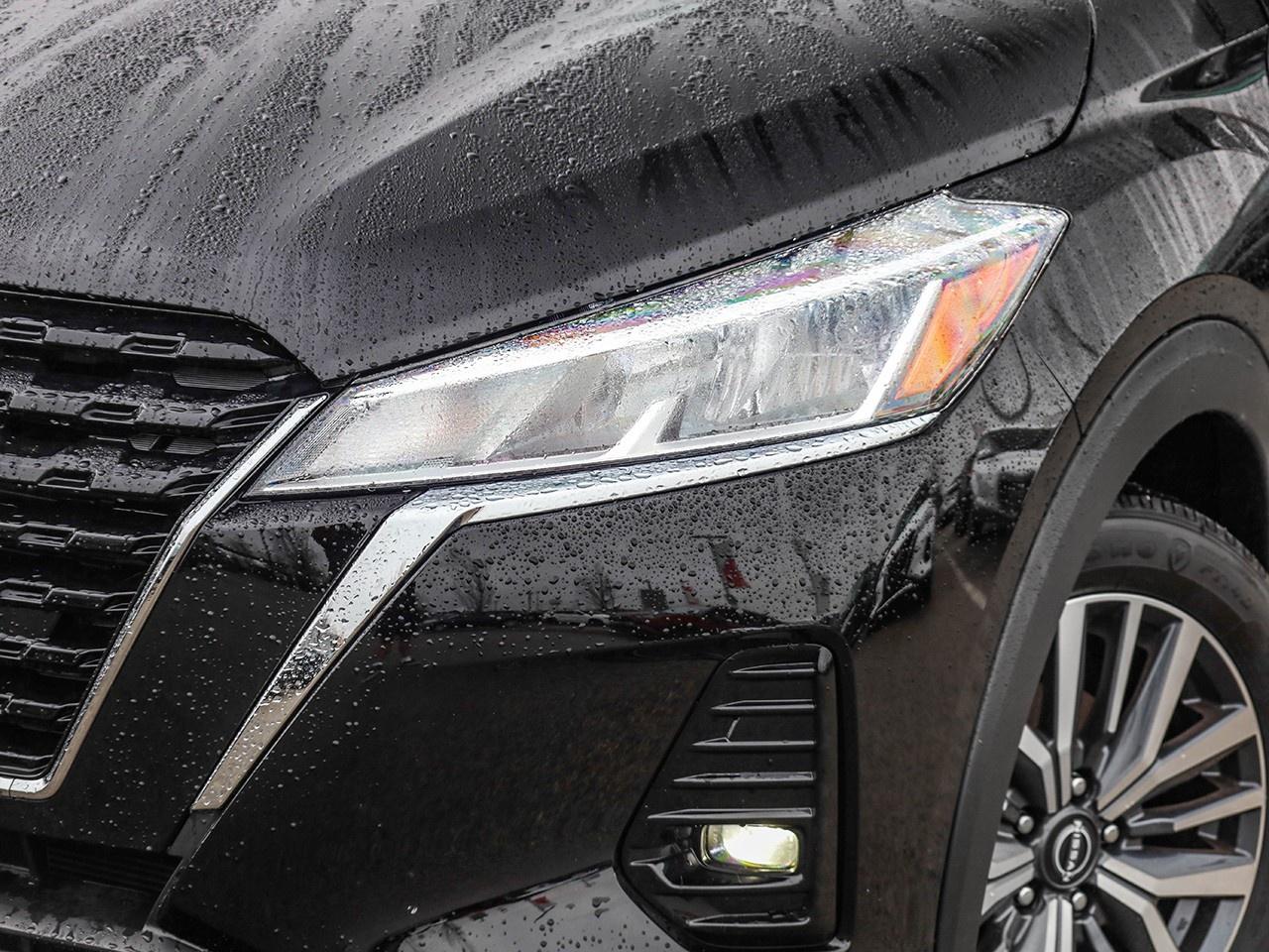 2025 Nissan Kicks Play SV Photo