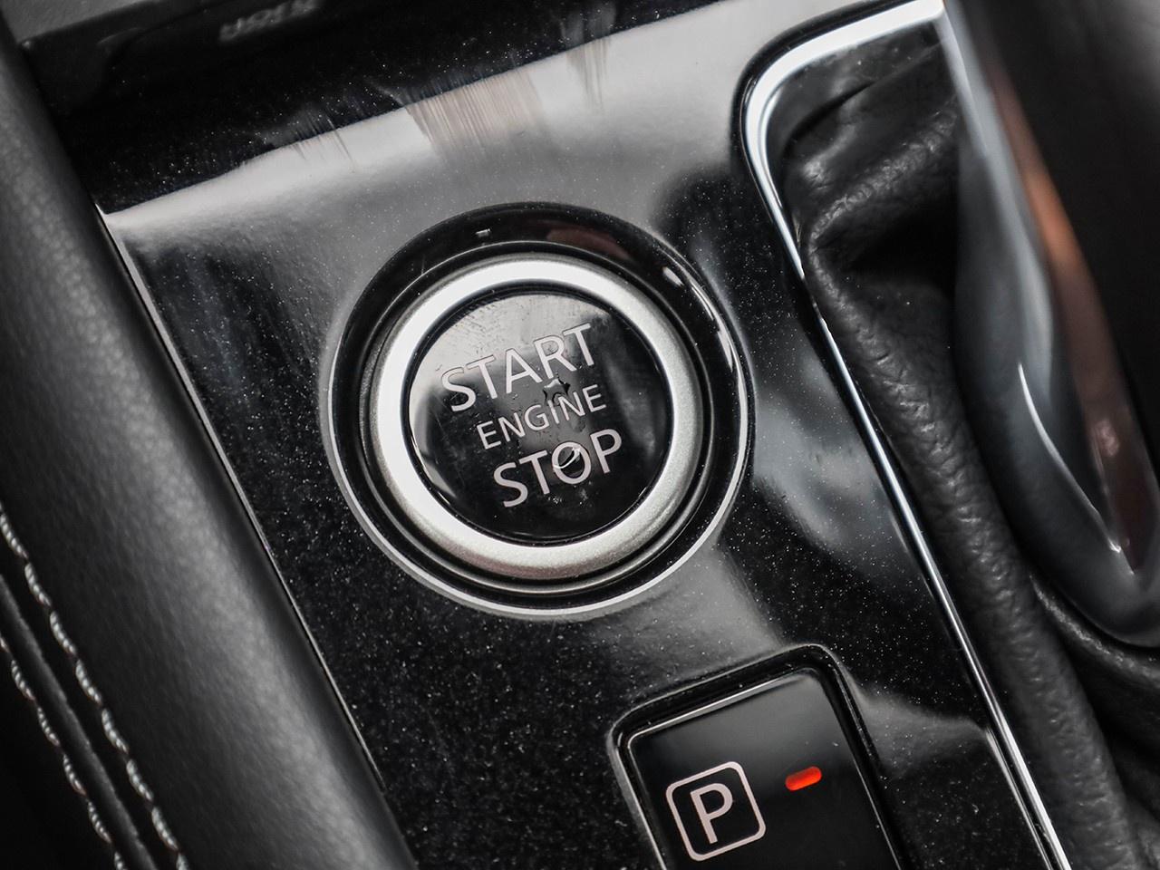 2025 Nissan Kicks Play SV Photo