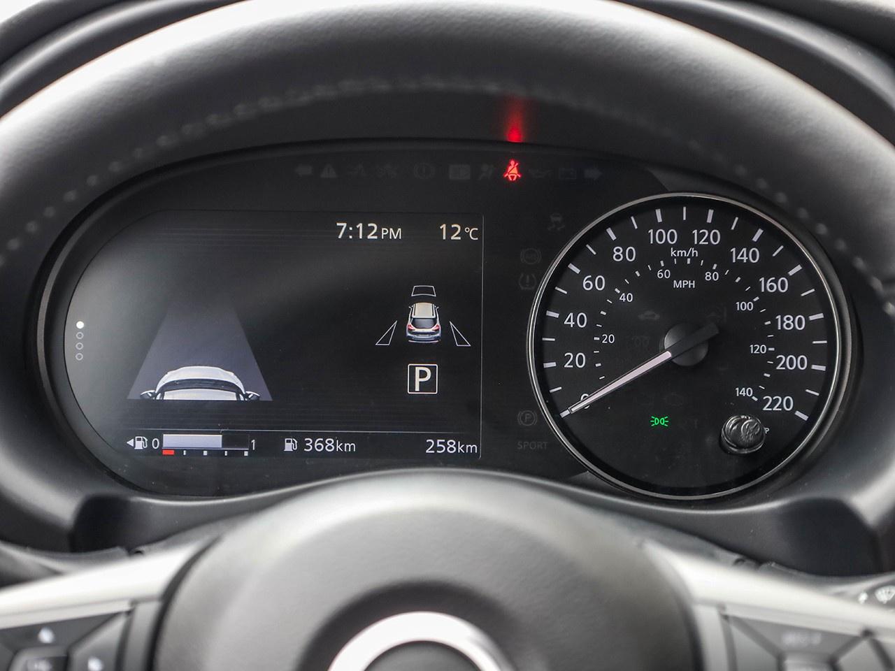2025 Nissan Kicks Play SV Photo