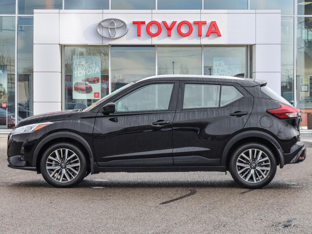 2025 Nissan Kicks Play SV Photo
