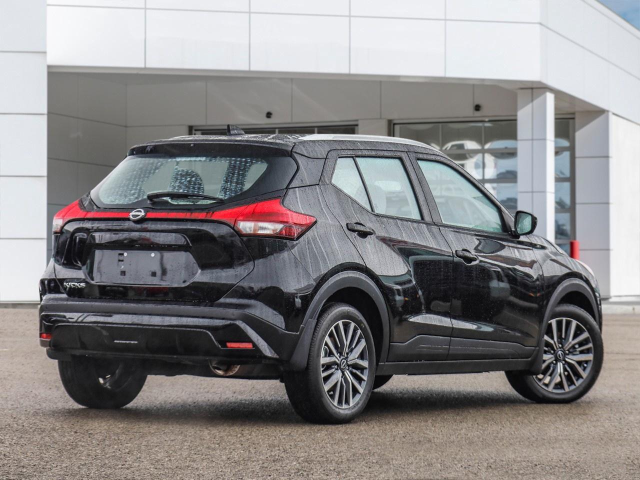 2025 Nissan Kicks Play SV Photo