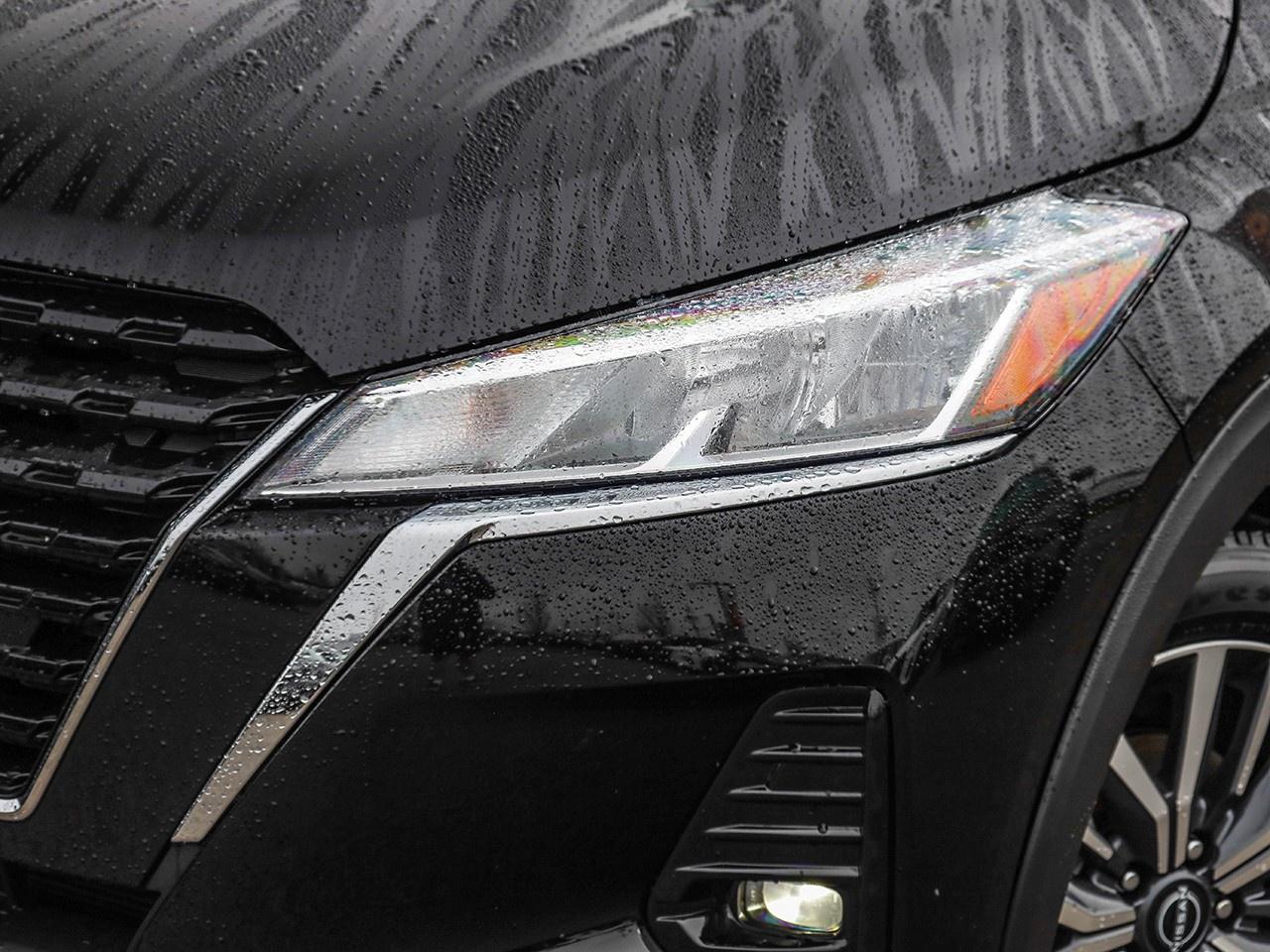 2025 Nissan Kicks Play SV Photo